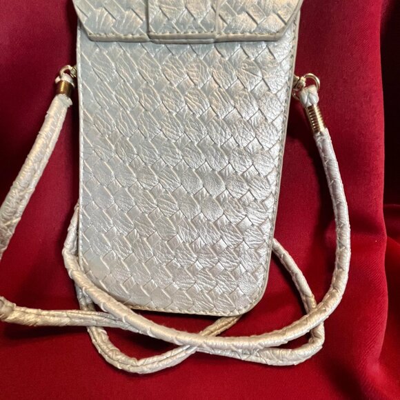 Tory Burch Mini Crossbody Phone Bag in Silver Basket Weave Gold Hardware-NEW! - Picture 2 of 3